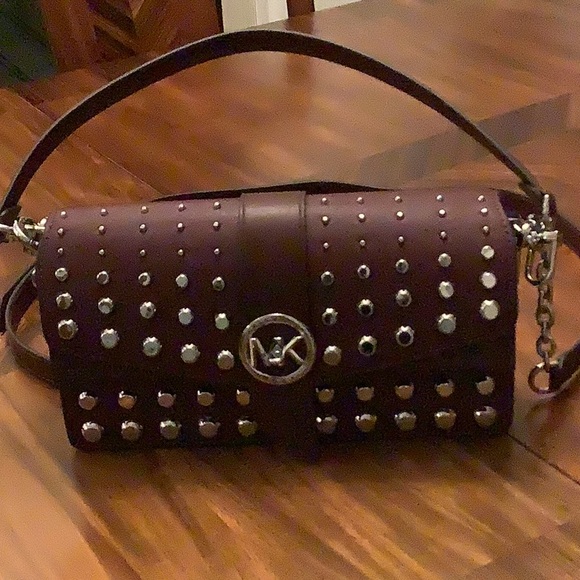Brand new Michael Kors purse. Beautiful detail! - Picture 1 of 3